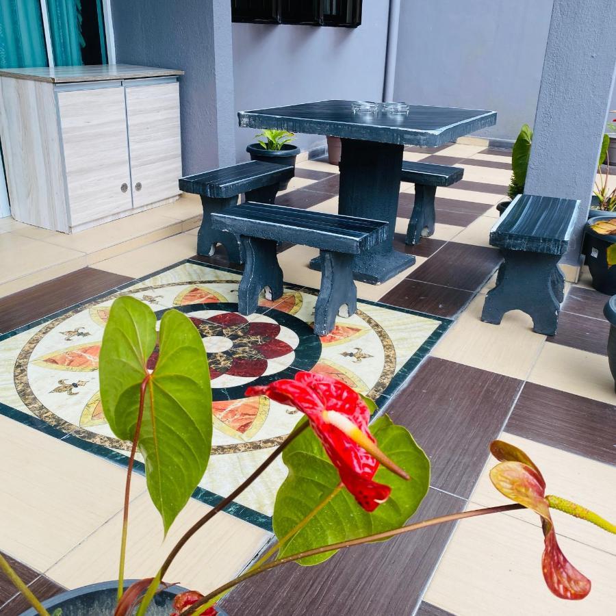 100 Oastel Coliving Hotel Tanah Rata Eksteriør billede